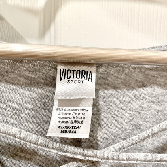 VS Light Heather Grey Oversized Criss-Cross Front Short Sleeves Active Top - Picture 5 of 6
